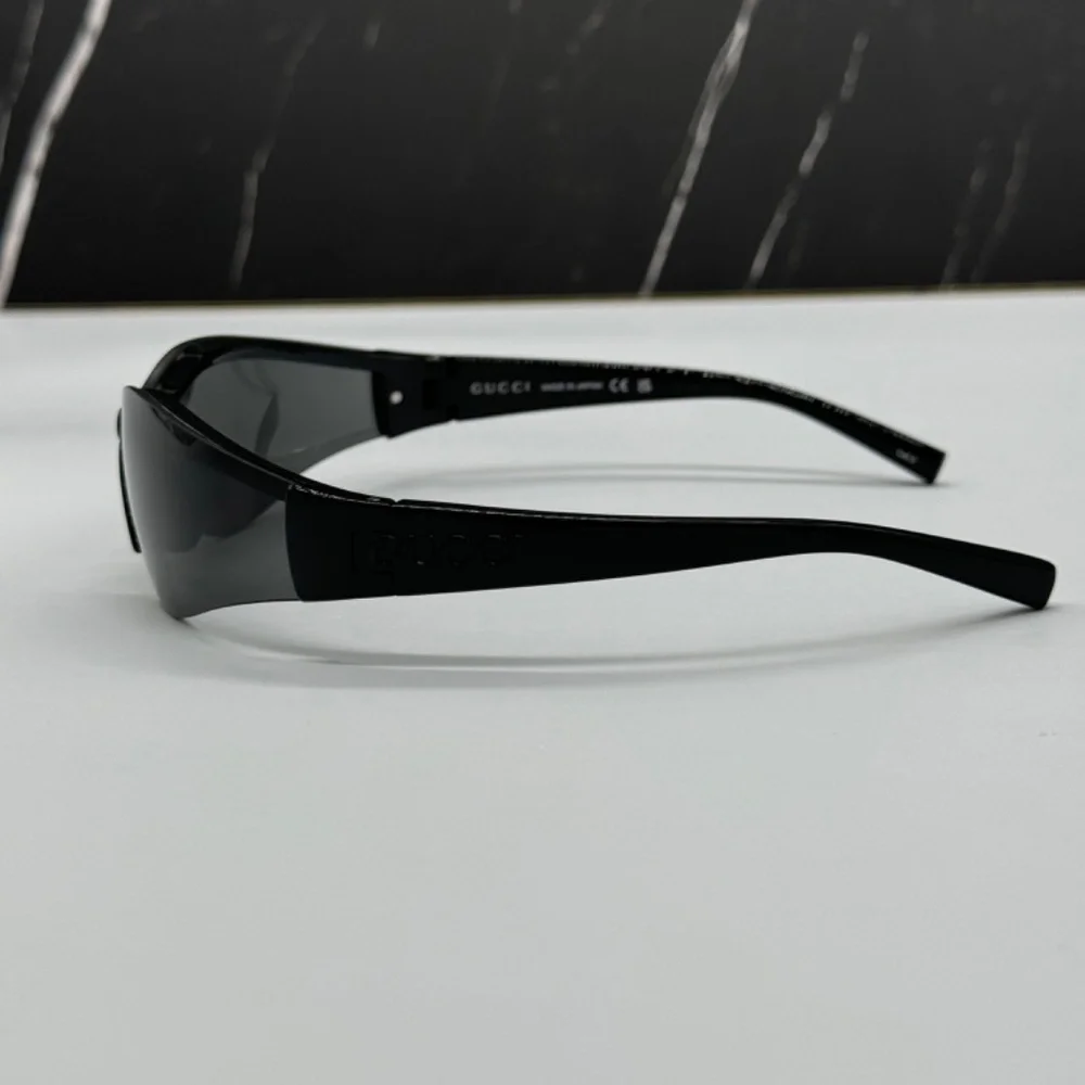 NEW GG1651S 001 GUCCI BLACK GREY GEOMETRIC UNISEX GUCCI SUNGLASSES
